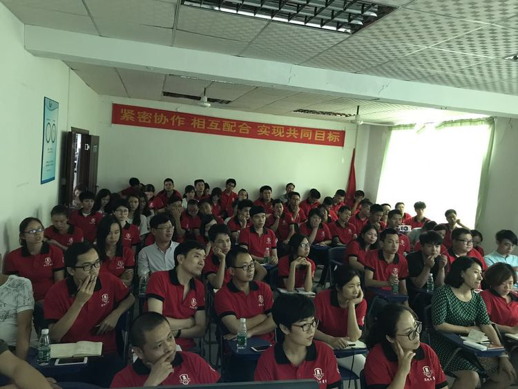 “力邦膠業(yè)”劉海峰劉總分享線下銷售秘訣(上) “力邦膠業(yè)”劉海峰劉總分享線下銷售秘訣(上)